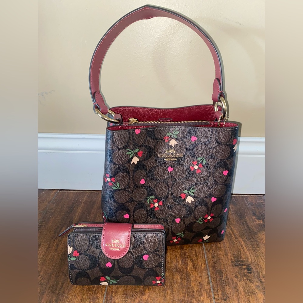 Coach Small Town Bucket Bag With Heart Petal Print AND matching wallet.